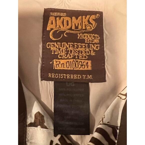 AkDMKS Men's Short Sleeve Button Down Shirt - Picture 4 of 6